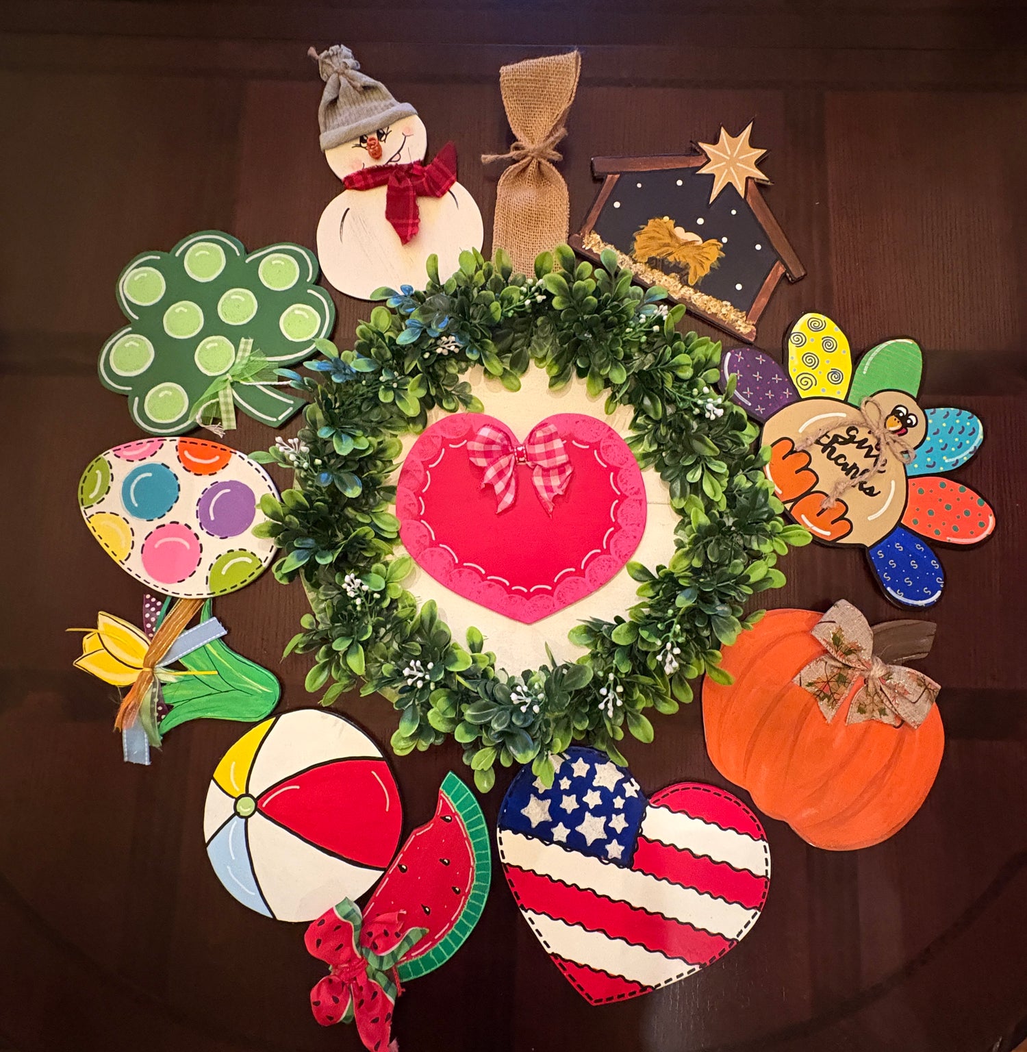 Boxwood Wreath with 13 Inserts